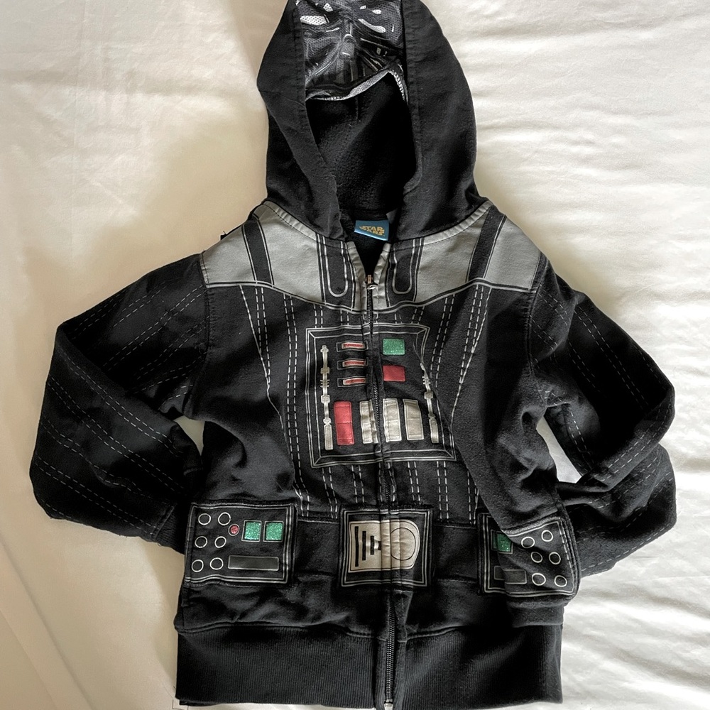 Darth Vader Star Wars hoodie with detachable cape!